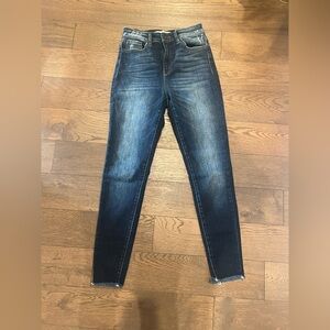 Kan can 27 high rise